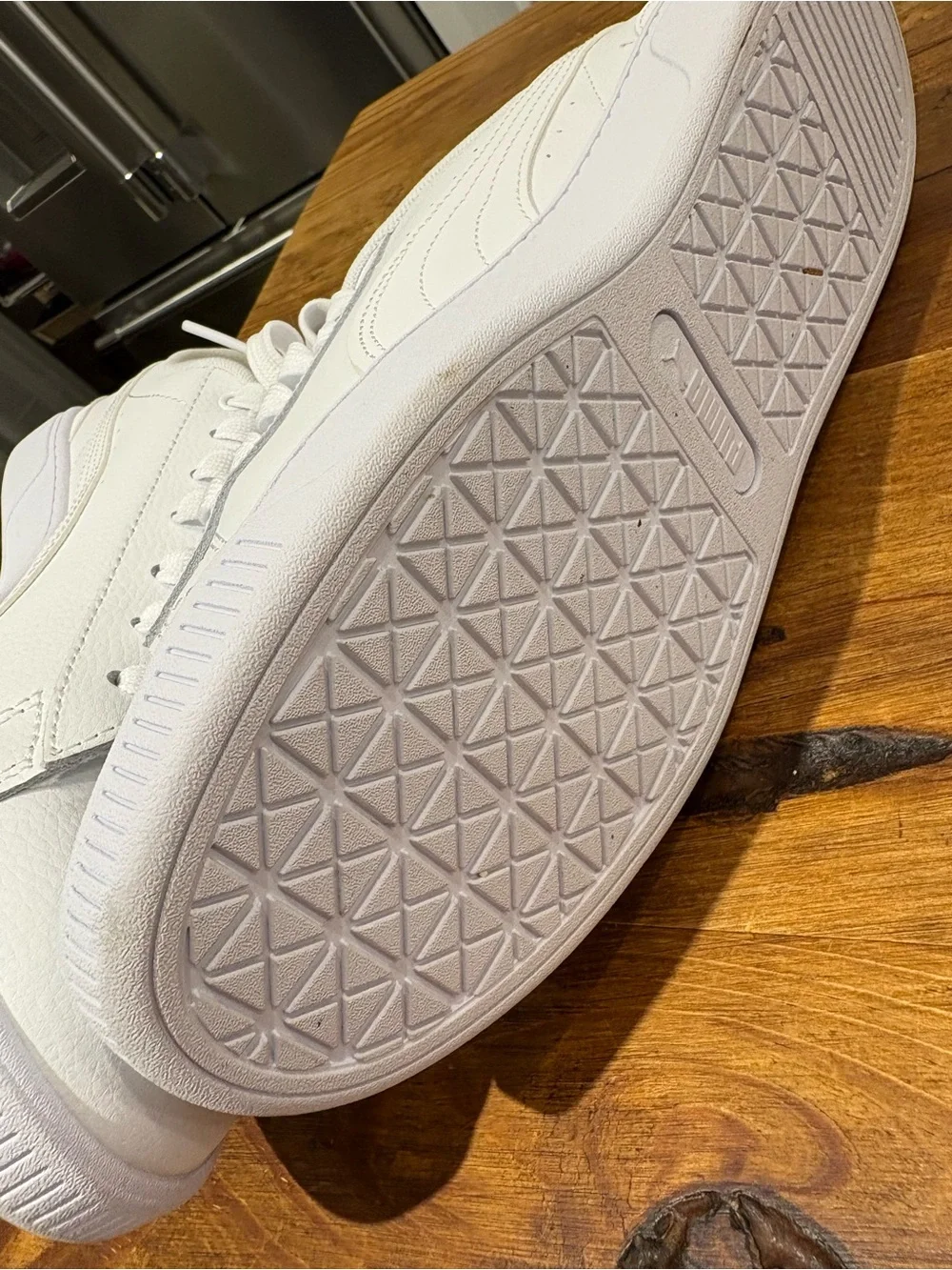 New Women’s Puma White Sneakers size 8